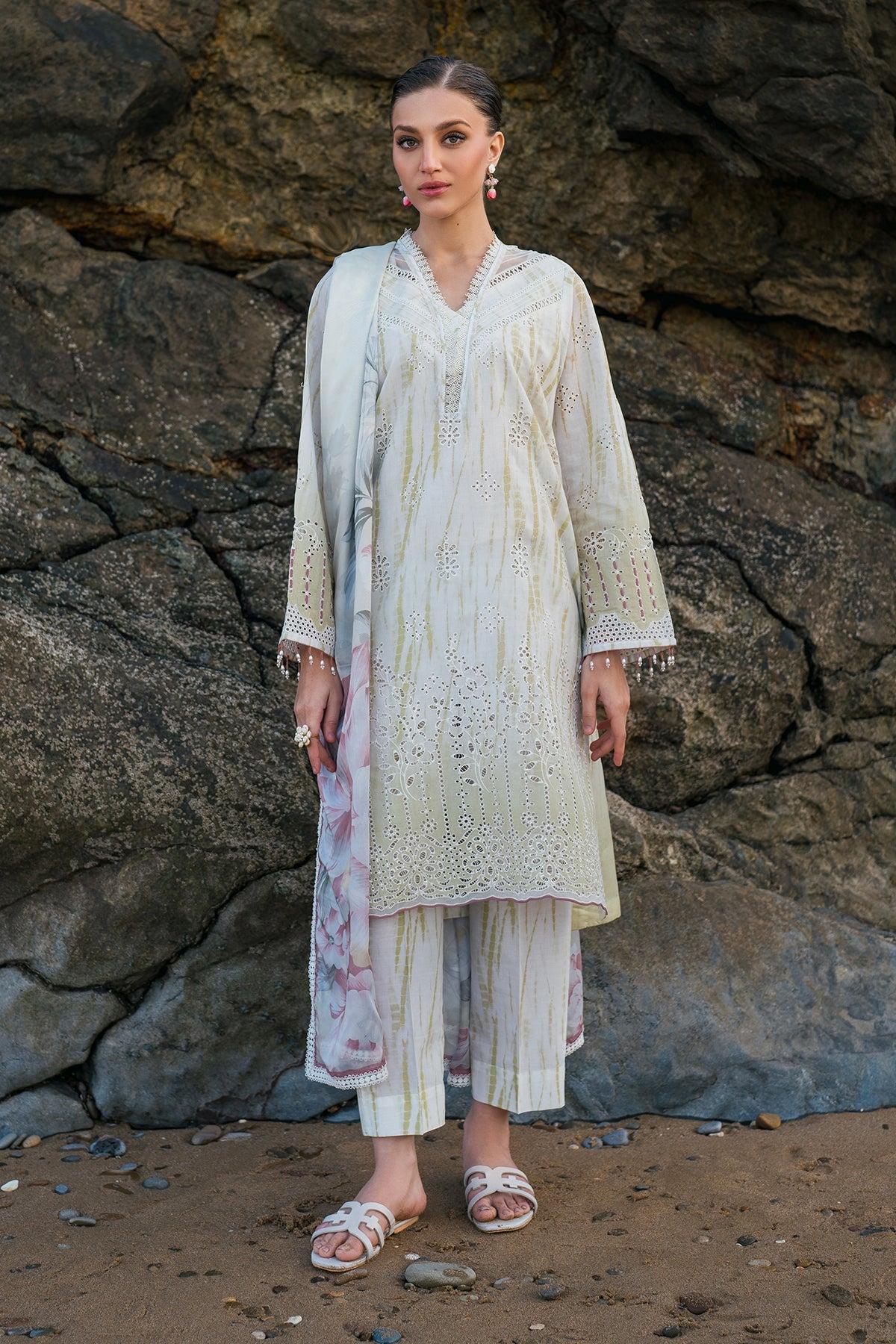 EMBROIDERED PRINTED LAWN SF-4132