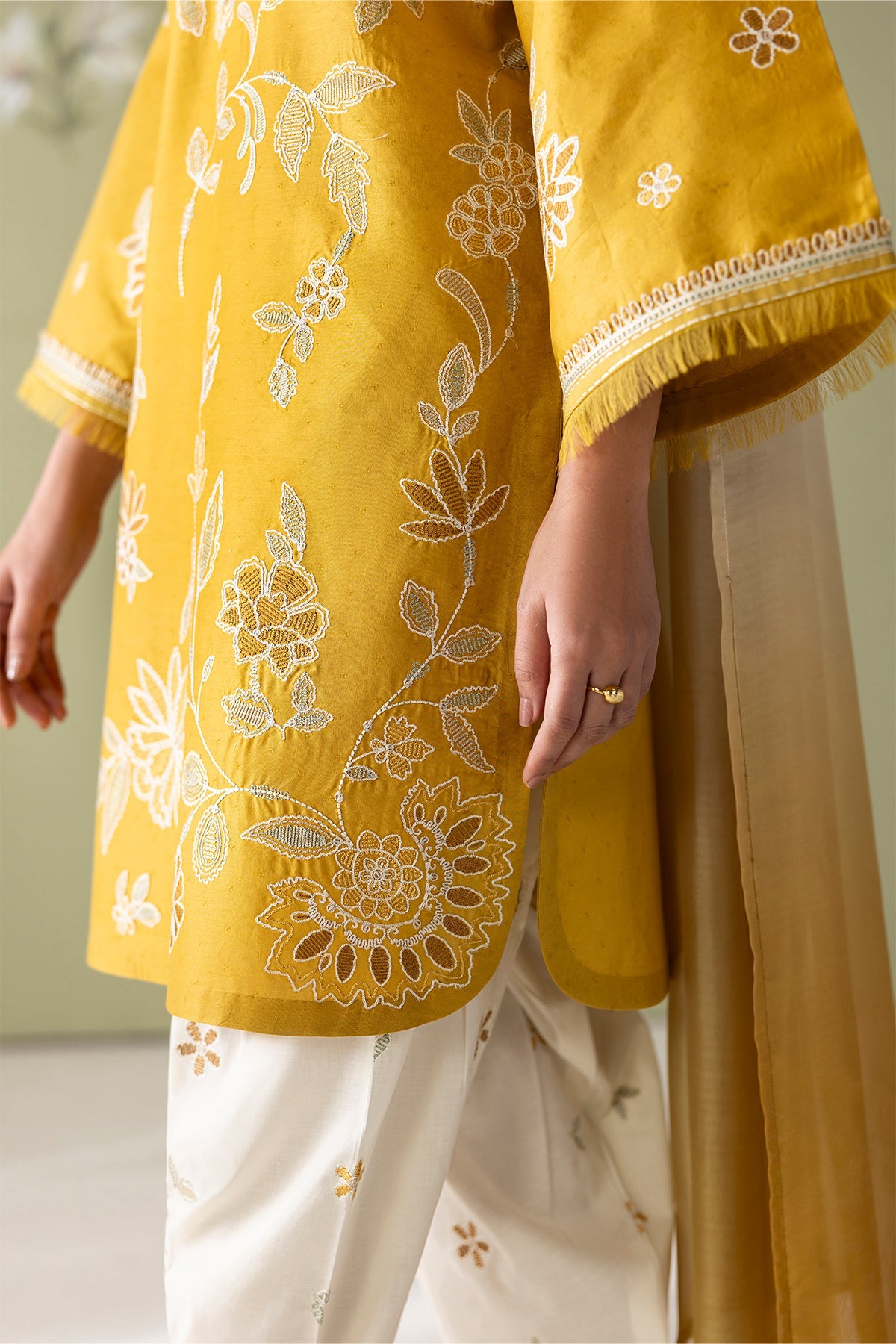 EMBROIDERED LAWN SF-4419