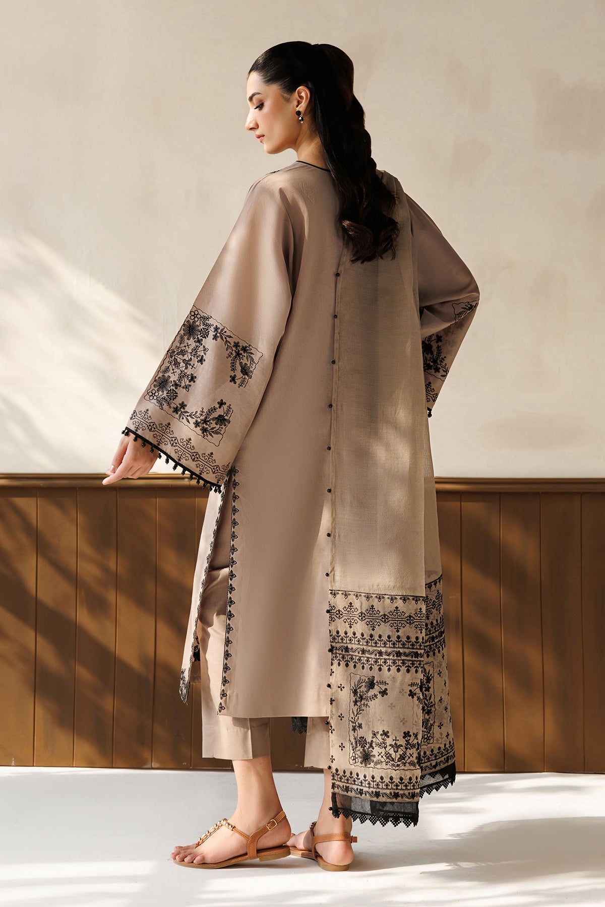 EMBROIDERED LAWN SF-4502