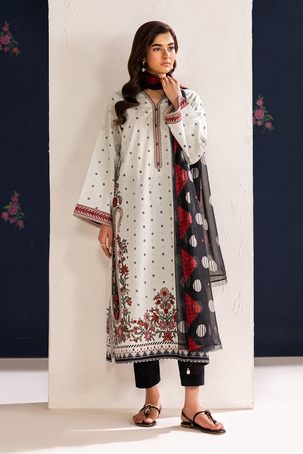 EMBROIDERED LAWN SF-4455