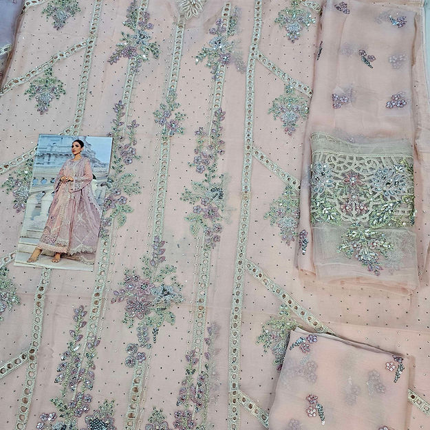 Emaan Adeel – MPC-24-106 Style