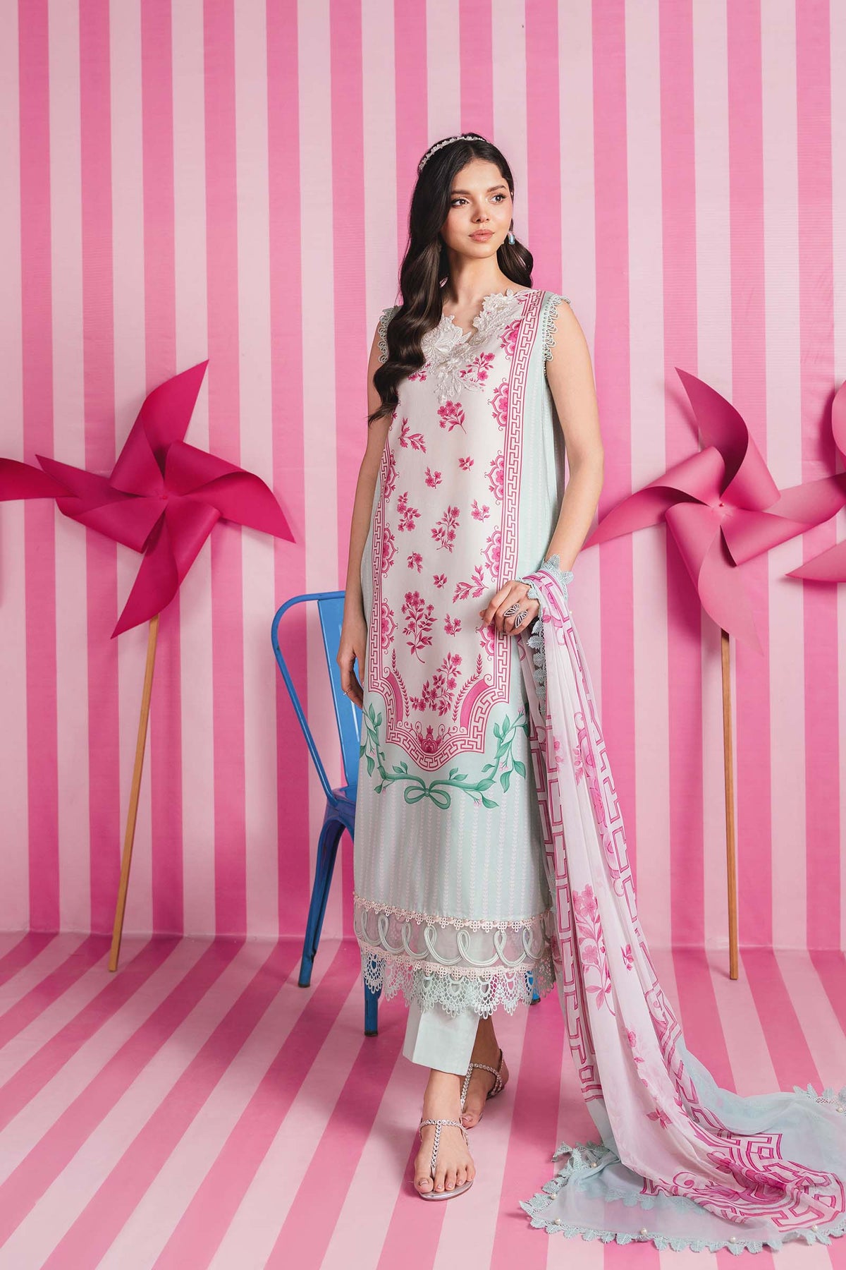 3 Pc Unstitched Embroidered Lawn Suit