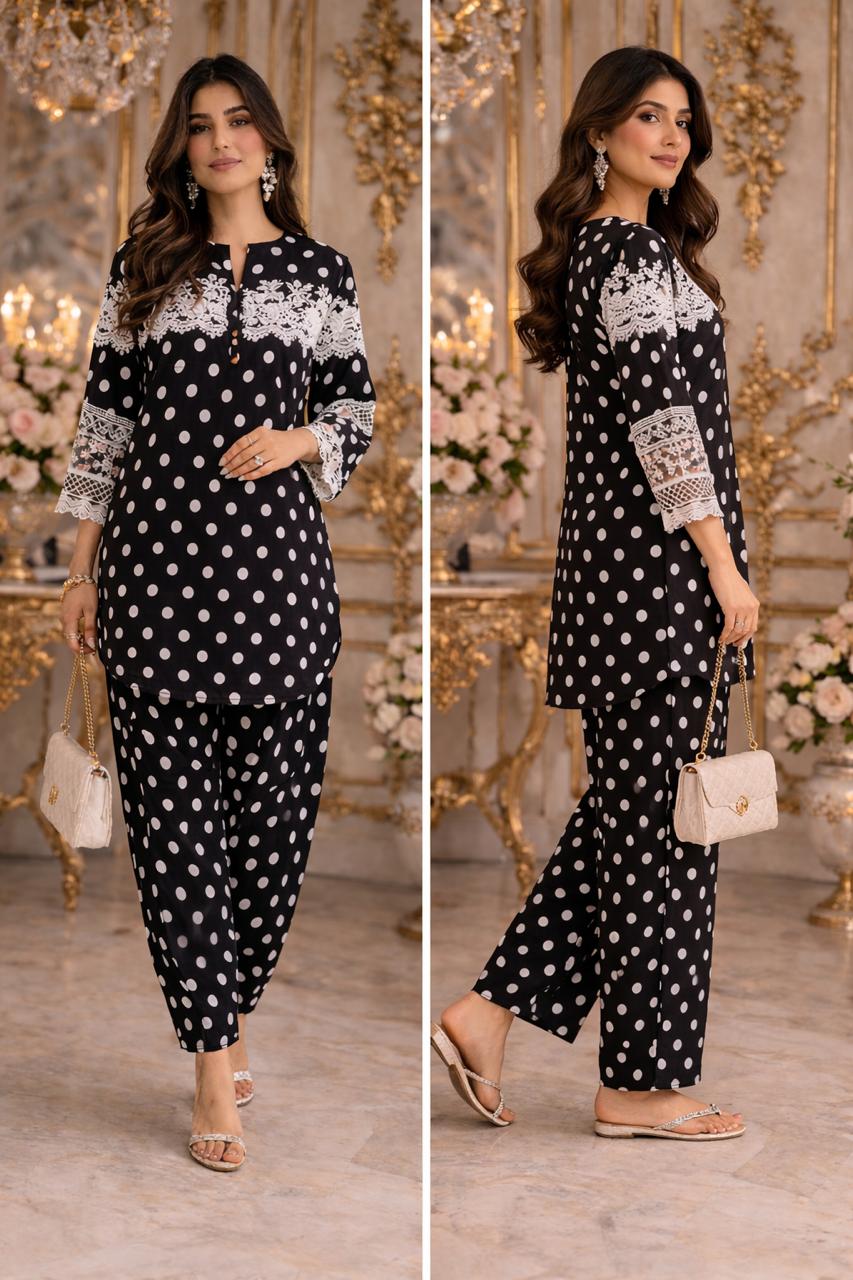 D9 - Black Polka