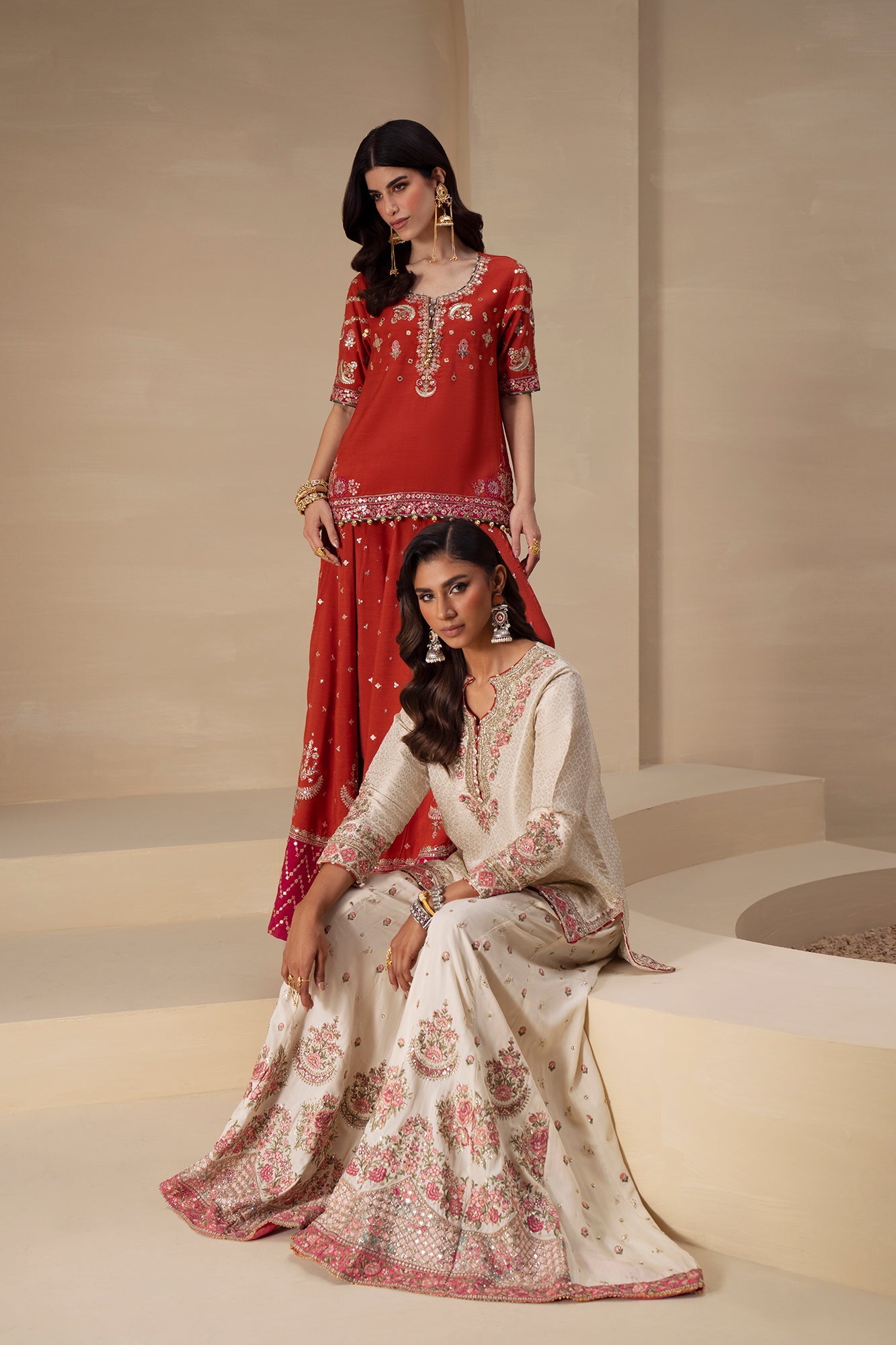 EMBROIDERED SUIT (E0836/104/817)