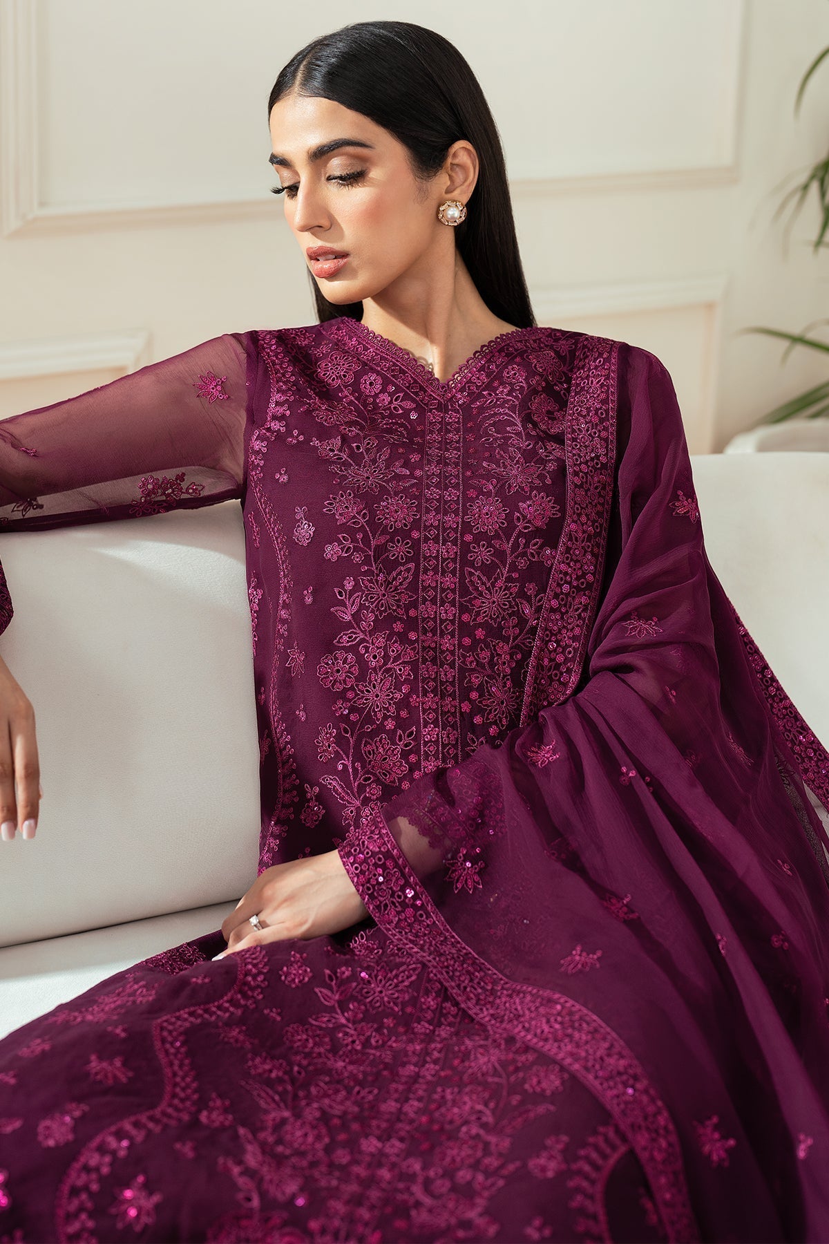 Farasha – Regal Violet Style