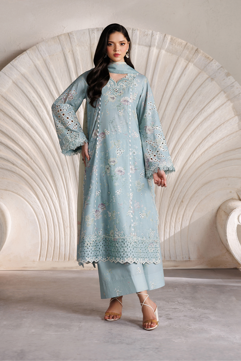 IBE-10 Embroidered Lawn