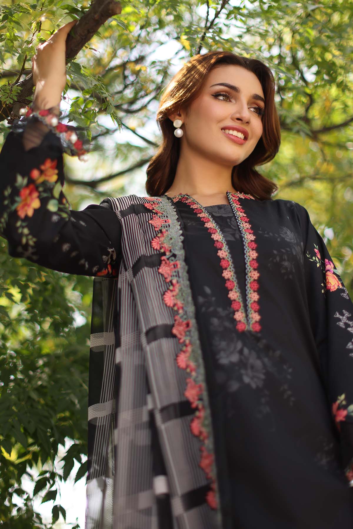 3-PC Unstitched Embroidered Lawn SLC27-08
