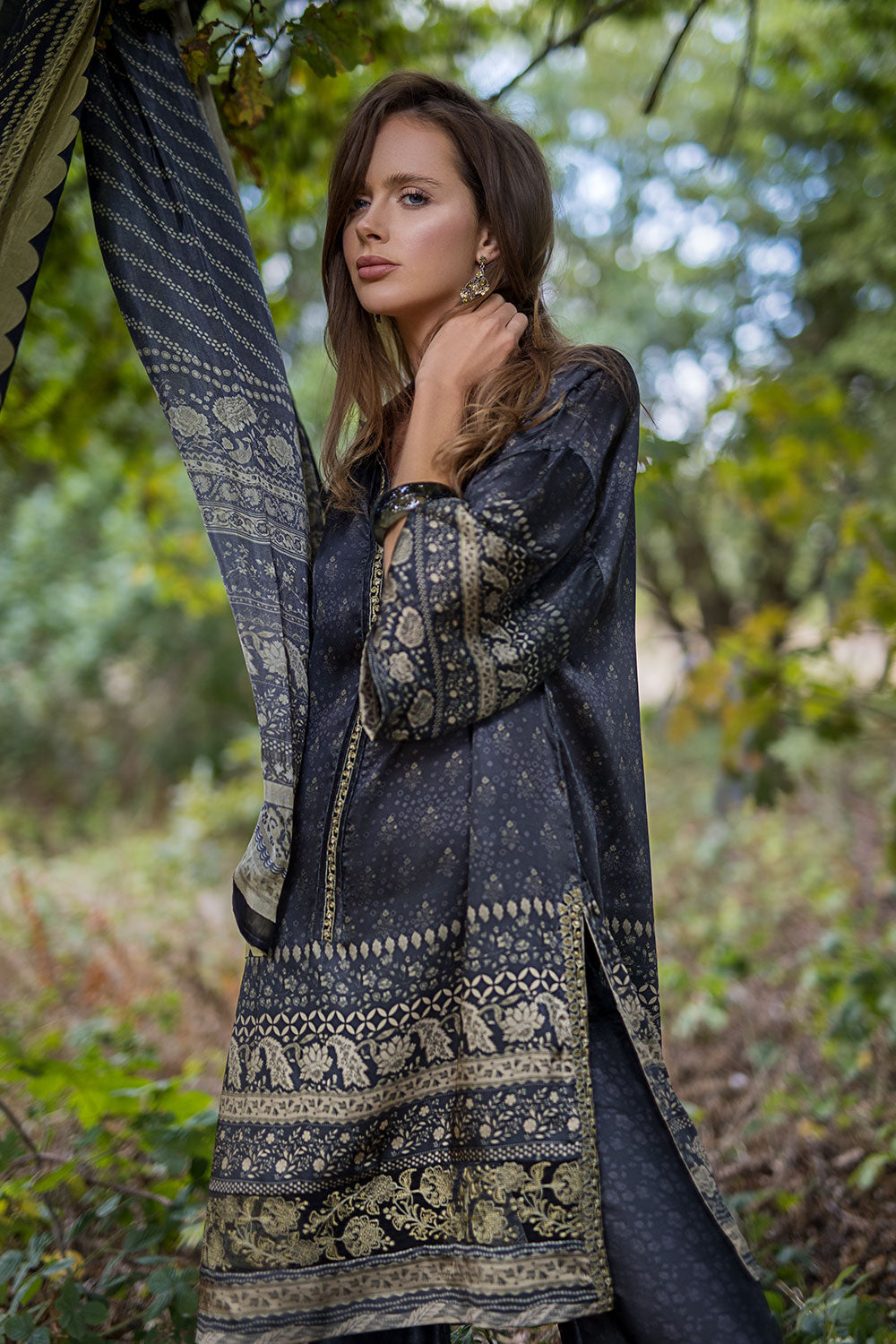 Design 05 Satin '25 Unstitched