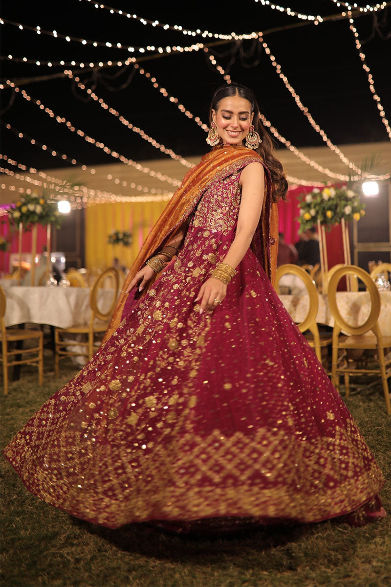 IQRA AZIZ IN ZEB