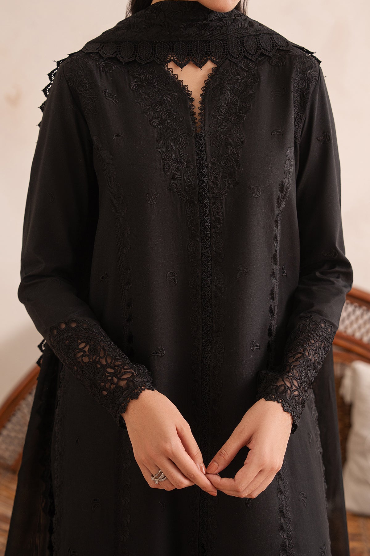 https://cdn.shopify.com/s/files/1/0052/2030/2897/files/AKS02852_20f2e39f-8516-4dfc-bd47-a23991c42571.jpg?v=1781609184