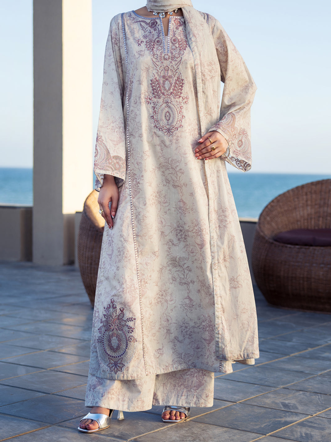 Grey Lawn Stitched 3PC - ALP-3PS-2640