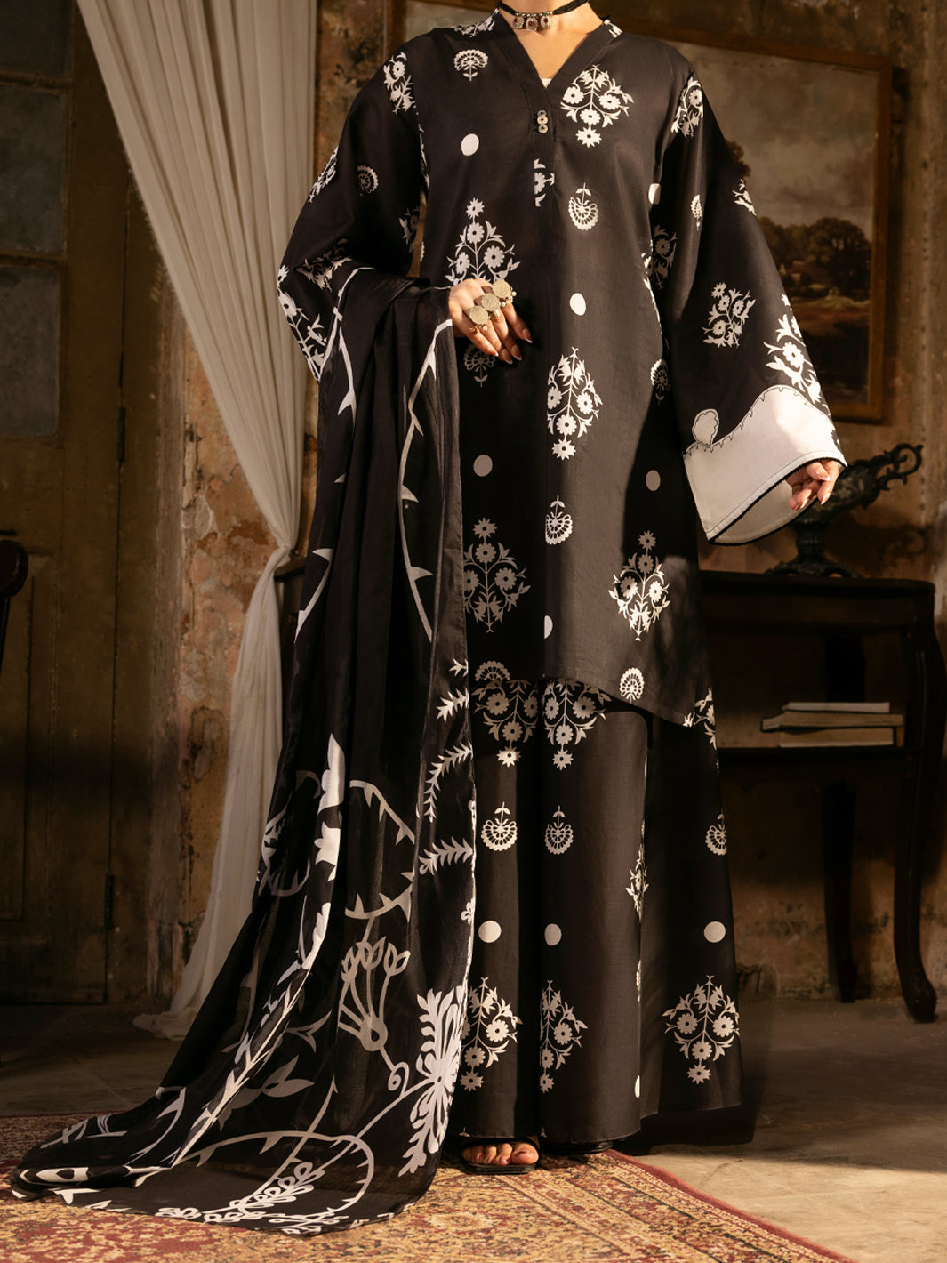Black Cotton Lawn Unstitched 3PC - ALP-3PS-2711