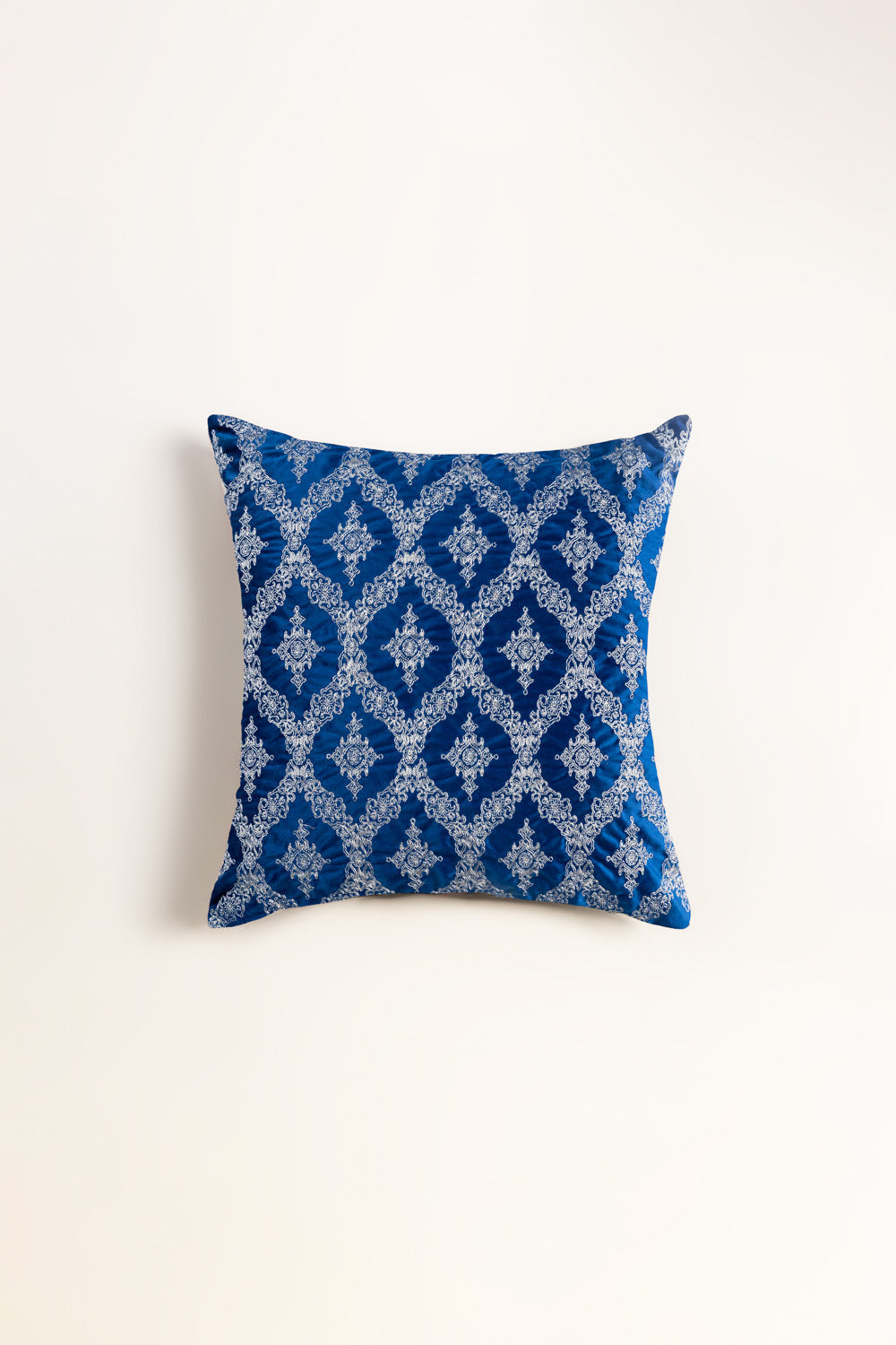 VEC-019 White Velvet Embroidered Cushion Cover