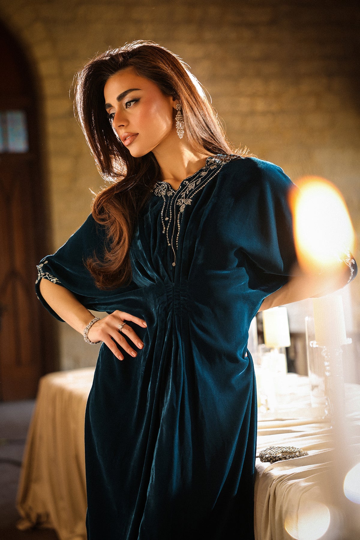 https://cdn.shopify.com/s/files/1/0704/5916/2937/files/AWEV-AM-01_022A4165.jpg?v=1764331560