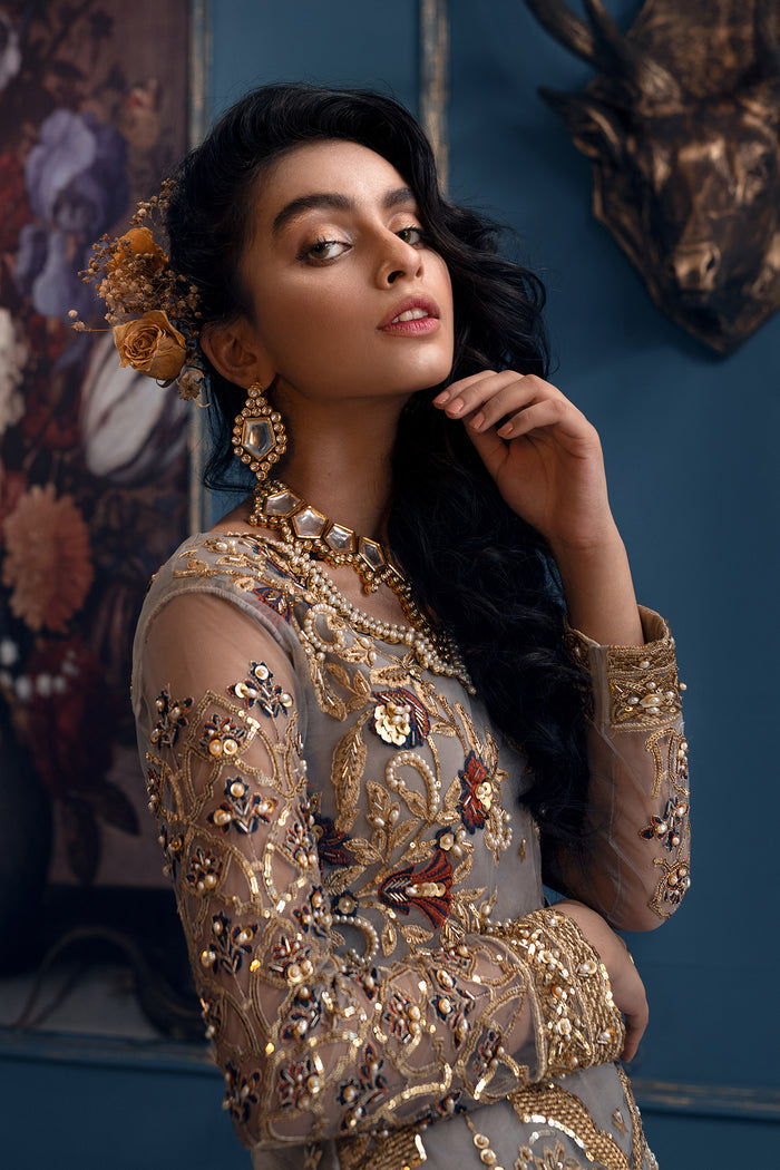 Akbar Aslam – Queen Bee U-1403 Style