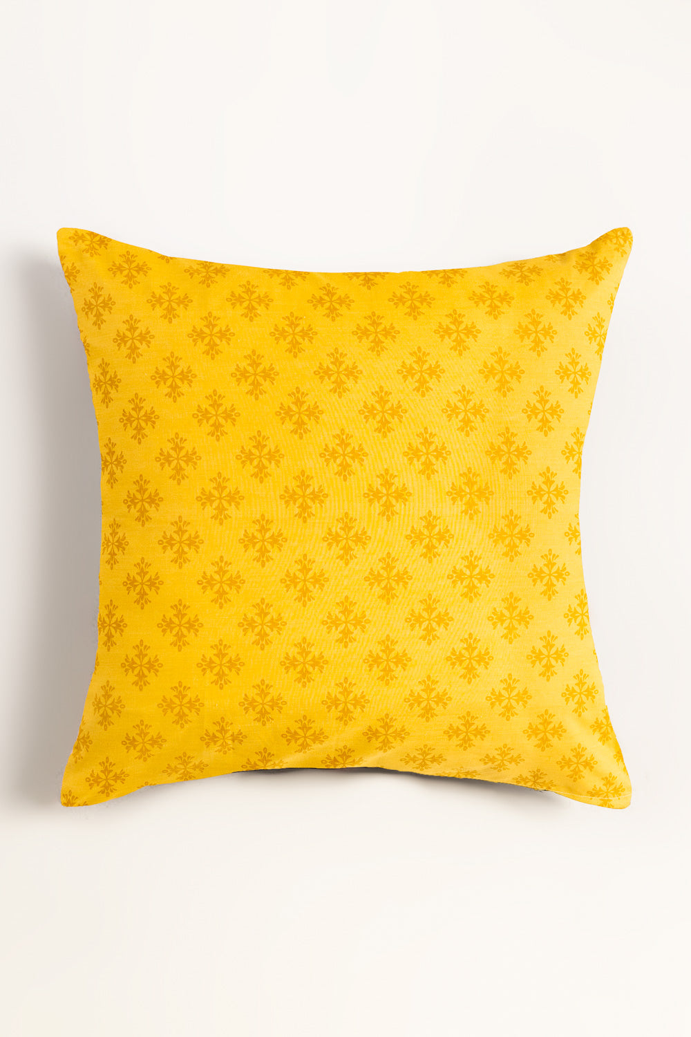 https://cdn.shopify.com/s/files/1/0706/3253/8159/files/Amber-Charm-T-150-Euro-Sham-Cushion-Cover-gulahmed-back_3.jpg?v=1764846229