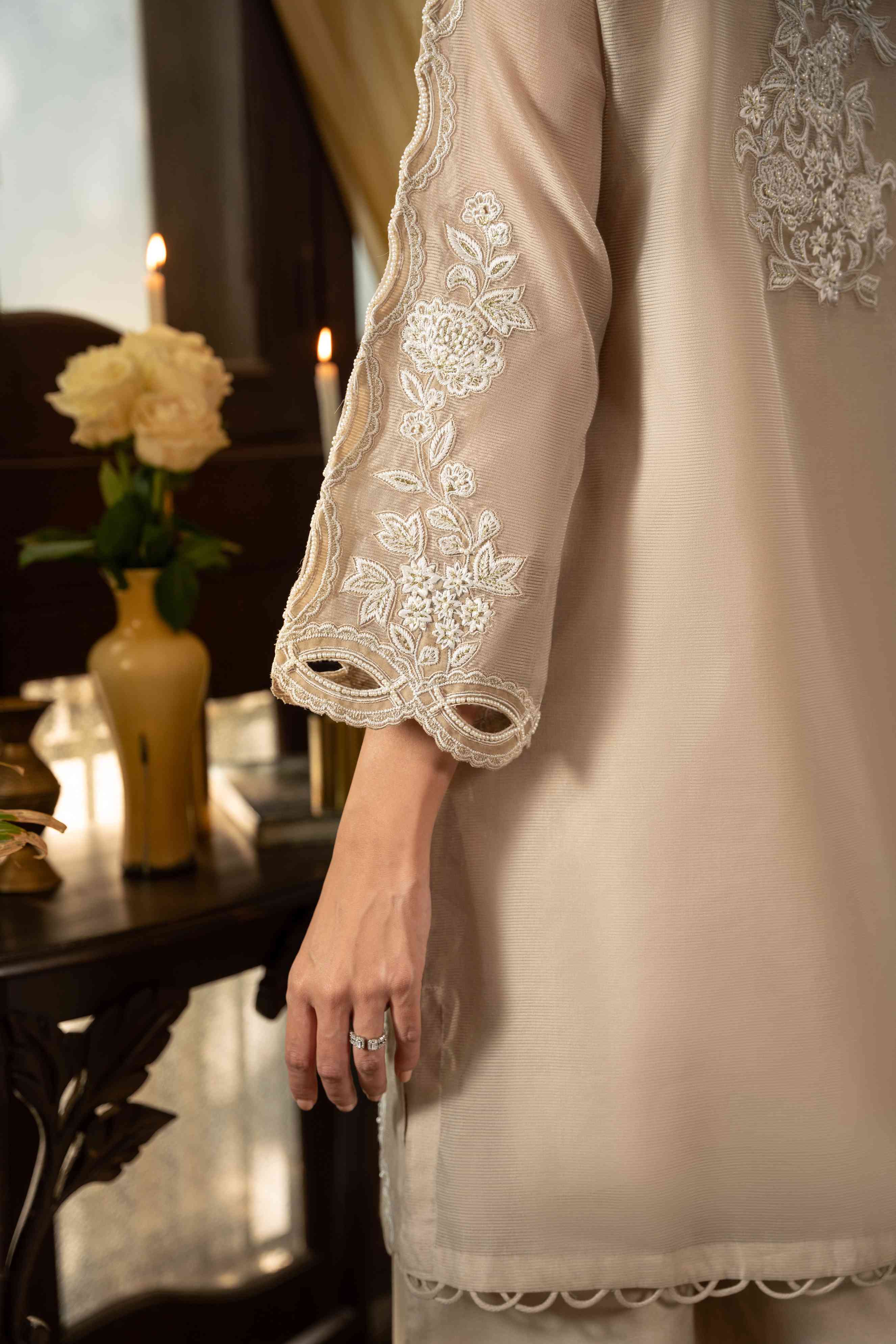https://cdn.shopify.com/s/files/1/0663/9616/0233/files/AntiqueSand_9.jpg?v=1772119707