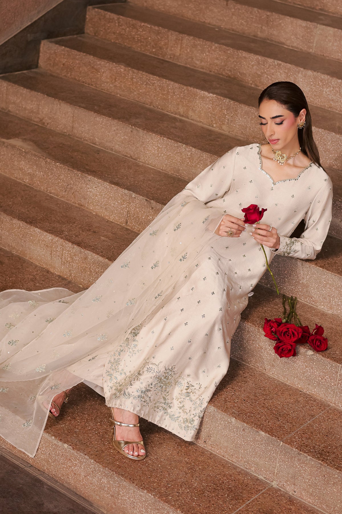 Ardo 3Pc - Festive Luxe Pret