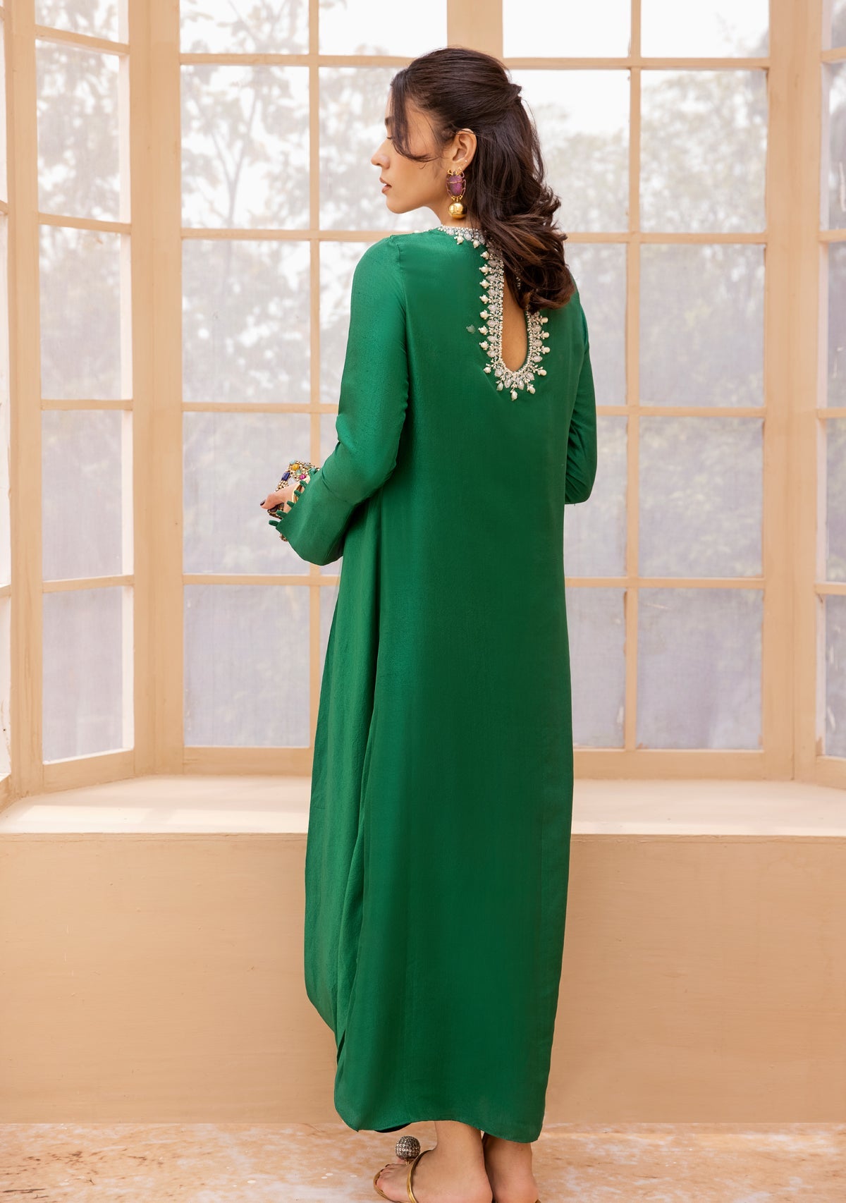 https://cdn.shopify.com/s/files/1/0524/2070/6504/products/ArianaEmerald3.jpg?v=1752232762