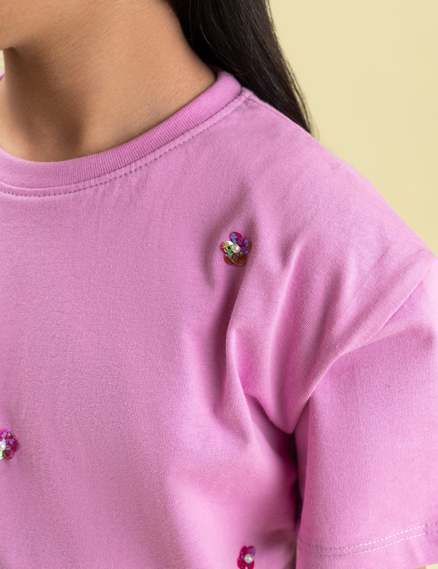 EMBELLISHED T-SHIRT