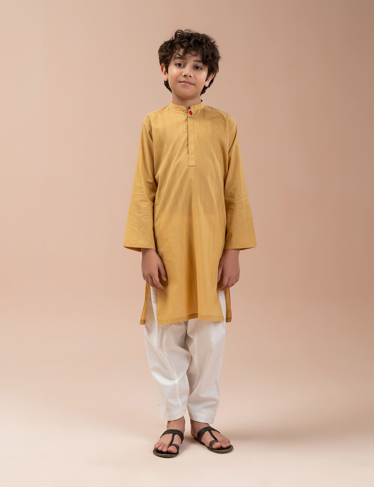 ROSE EMBROIDERED KURTA