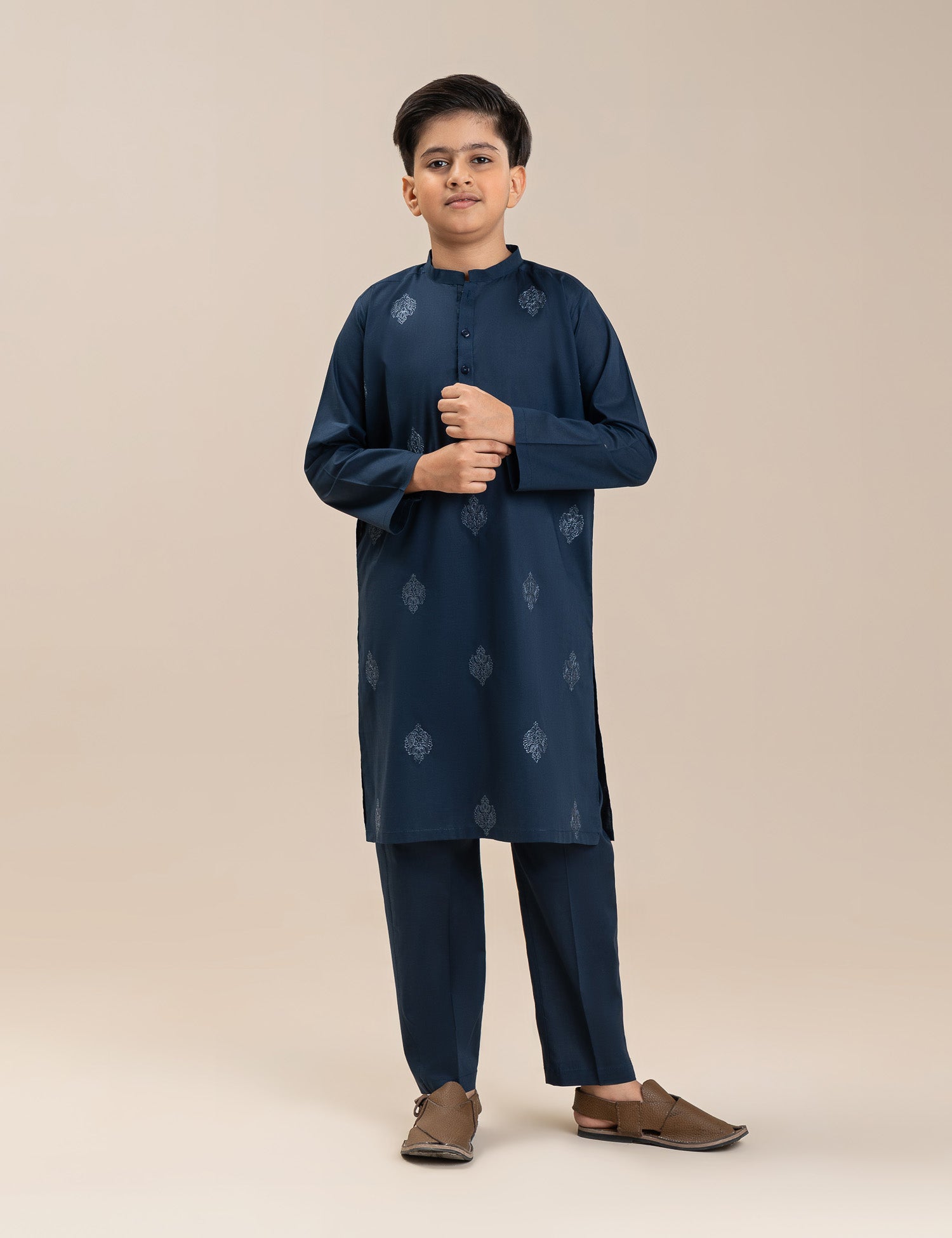 2 PIECE CLASSIC EMBROIDERED SUIT
