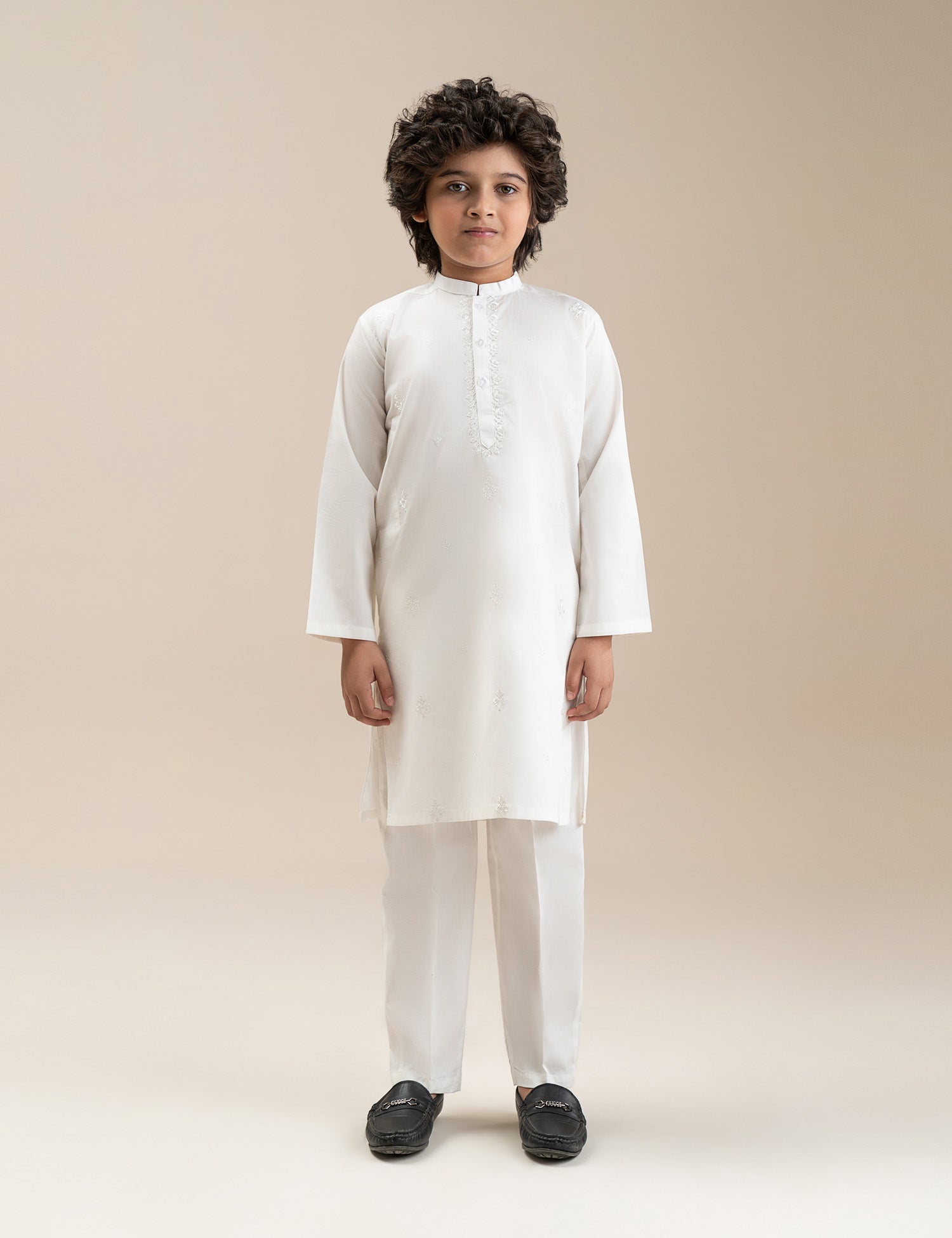 2 PIECE CLASSIC EMBROIDERED SUIT