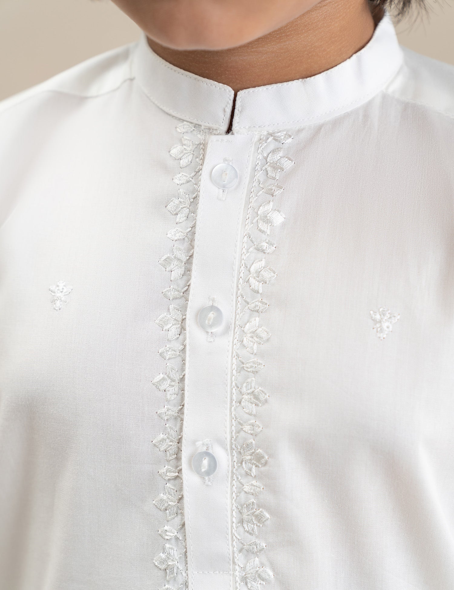 2 PIECE CLASSIC EMBROIDERED SUIT