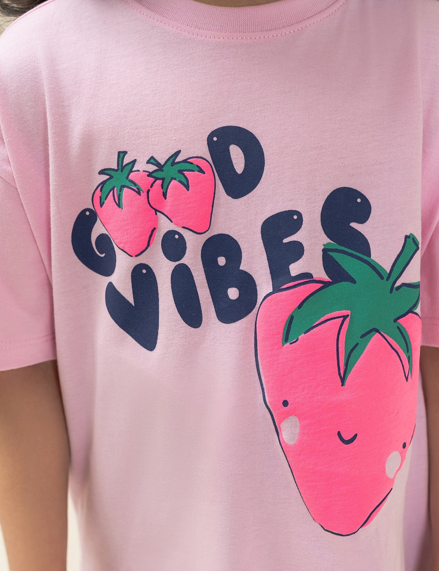 2 PIECE STRAWBERRY GRAPHIC SUIT