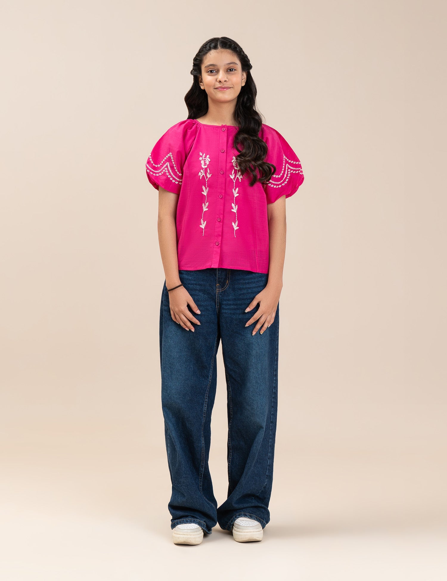 FLORAL EMBROIDERED PUFF SLEEVE TOP
