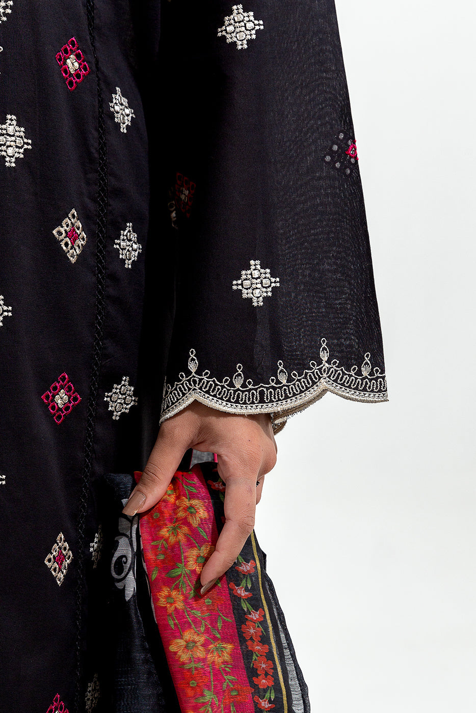 3 Piece Embroidered Lawn Suit (Pret)