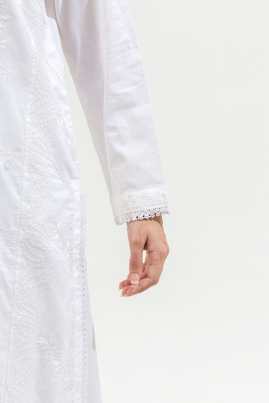 Embroidered Lawn Shirt (Pret)