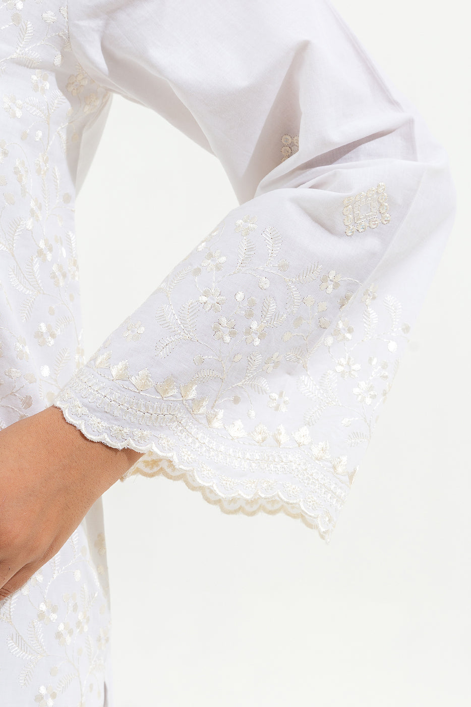 https://cdn.shopify.com/s/files/1/0488/9201/8848/files/BT12402LWPR0950_5.jpg?v=1754657780