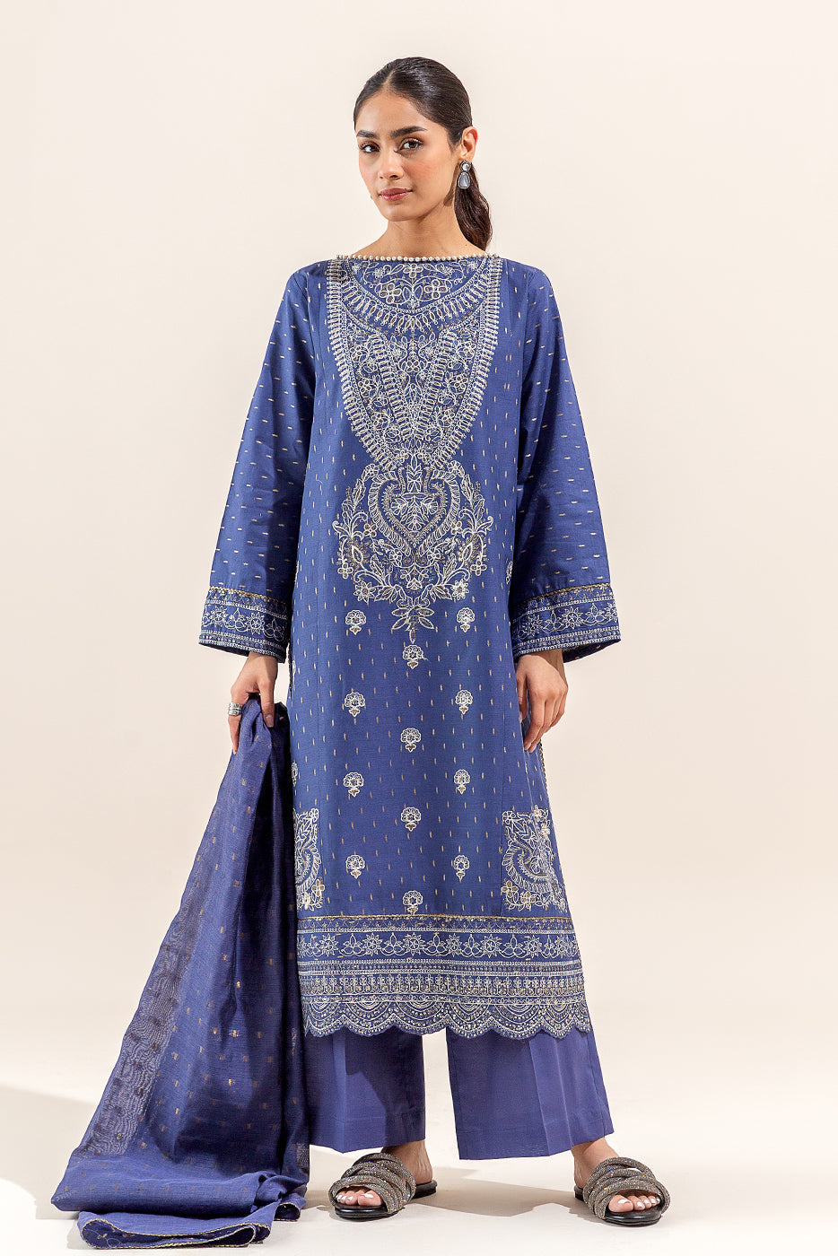 3 Piece Embroidered Jacquard Suit (Unstitched)