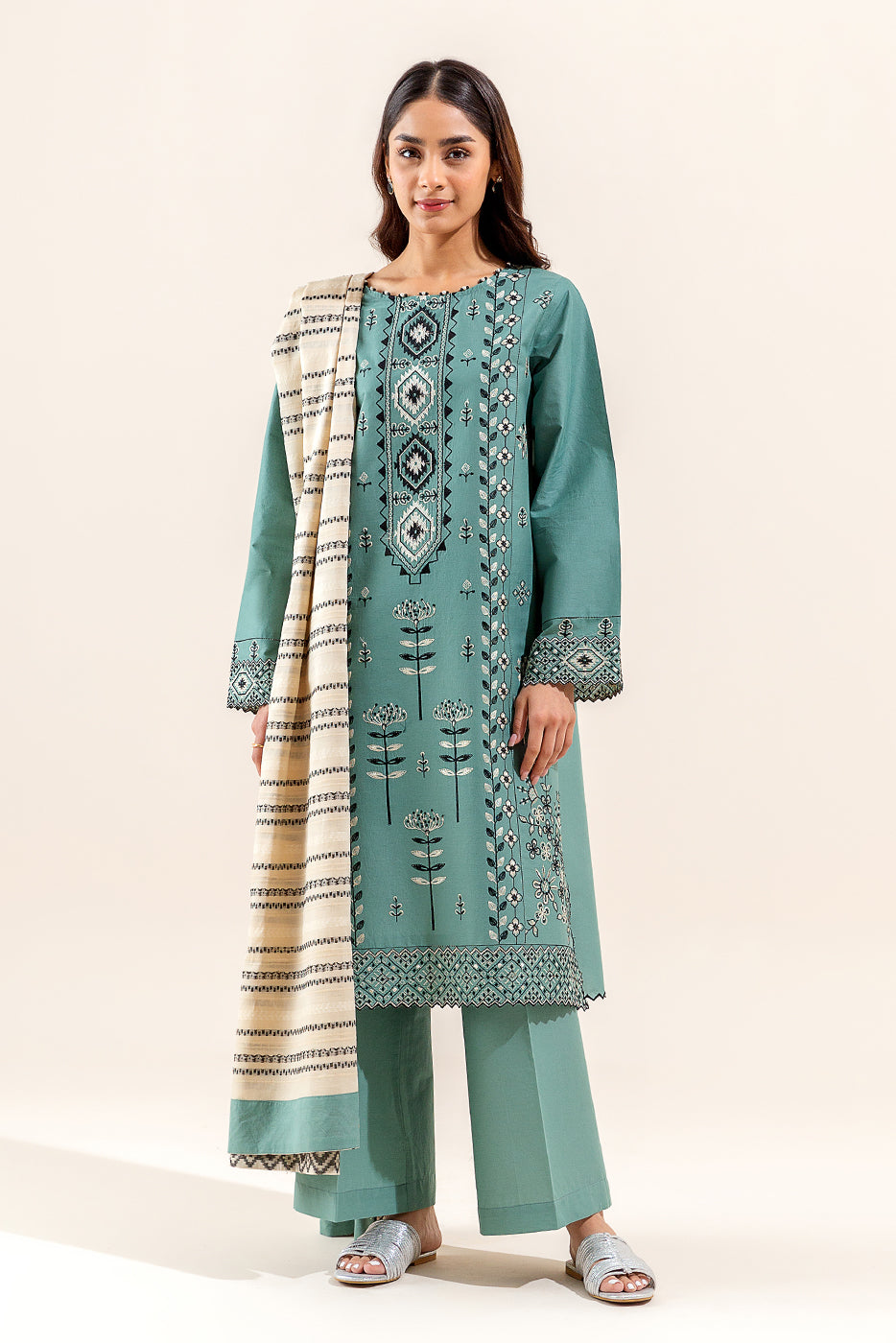 3 Piece Embroidered Lawn Suit (Unstitched)