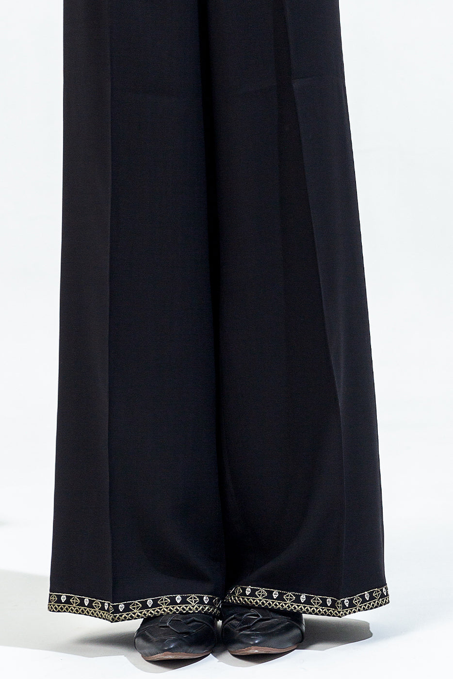 2 Piece Embroidered Viscose Suit (Pret)