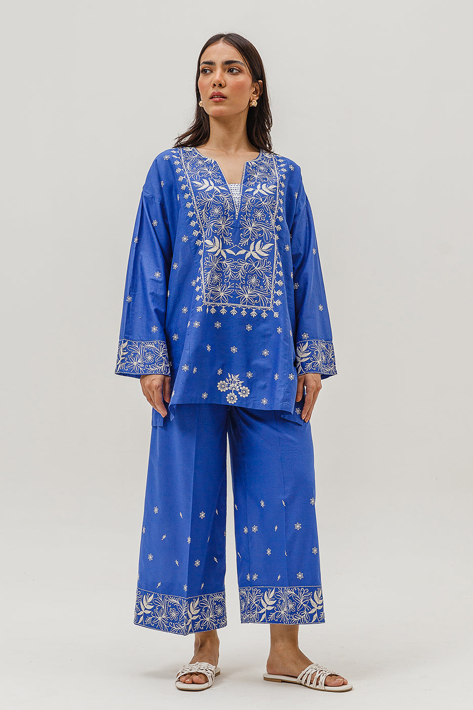 2 Piece Embroidered Lawn Suit (Pret)