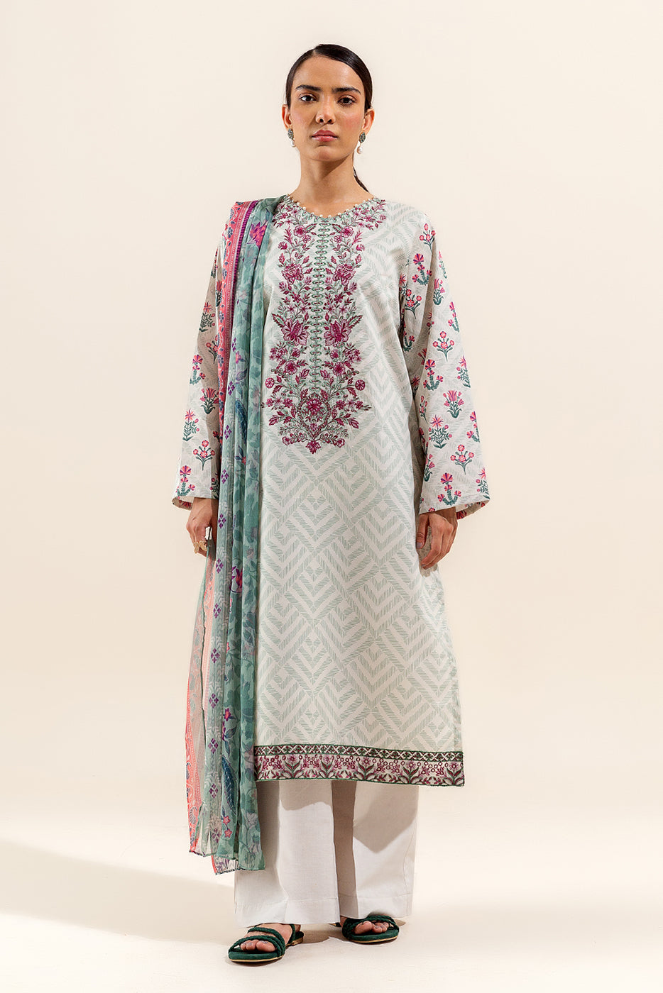 https://cdn.shopify.com/s/files/1/0488/9201/8848/files/BT12403UN004145_2.jpg?v=1715751472