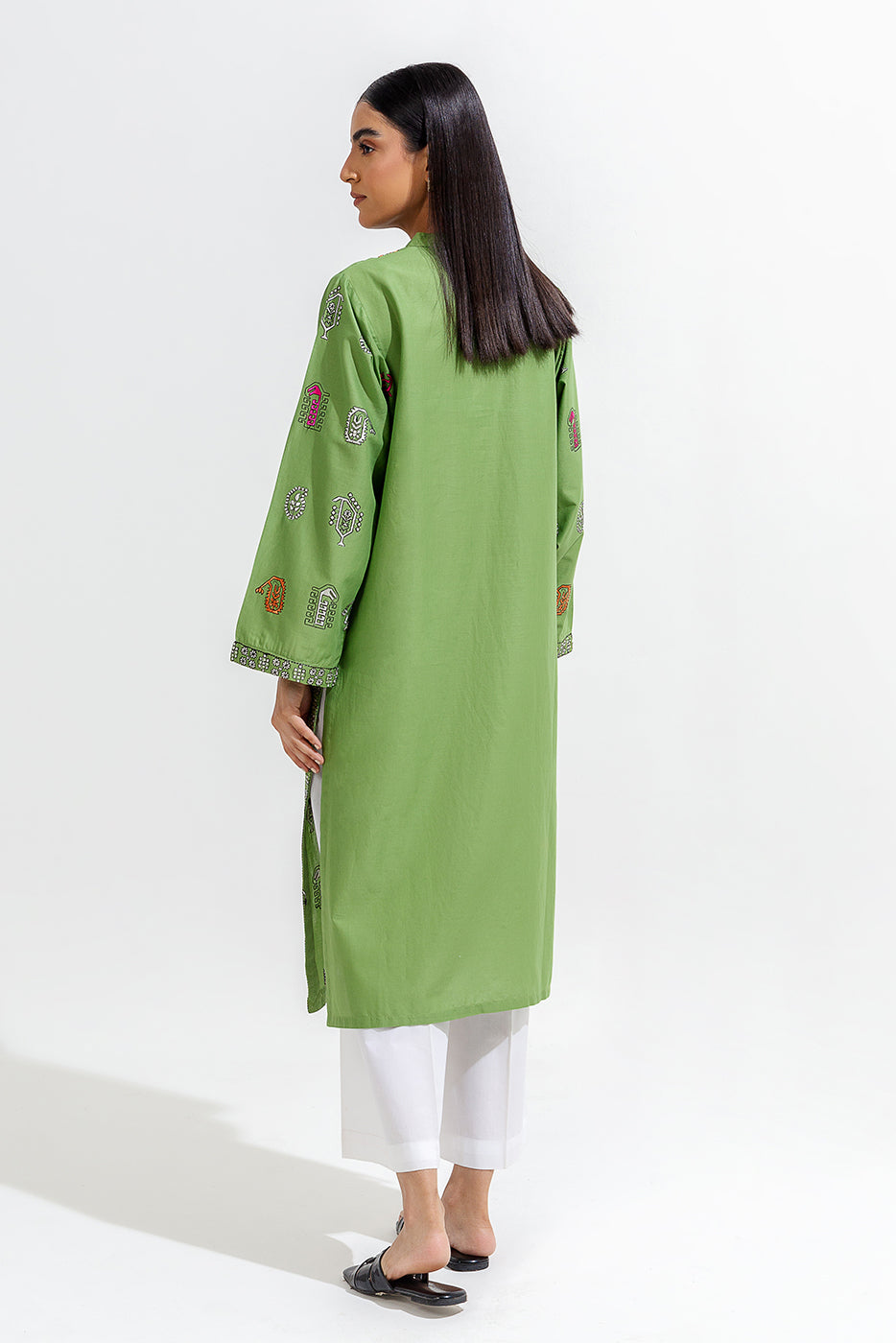 Embroidered Lawn Shirt (Pret)
