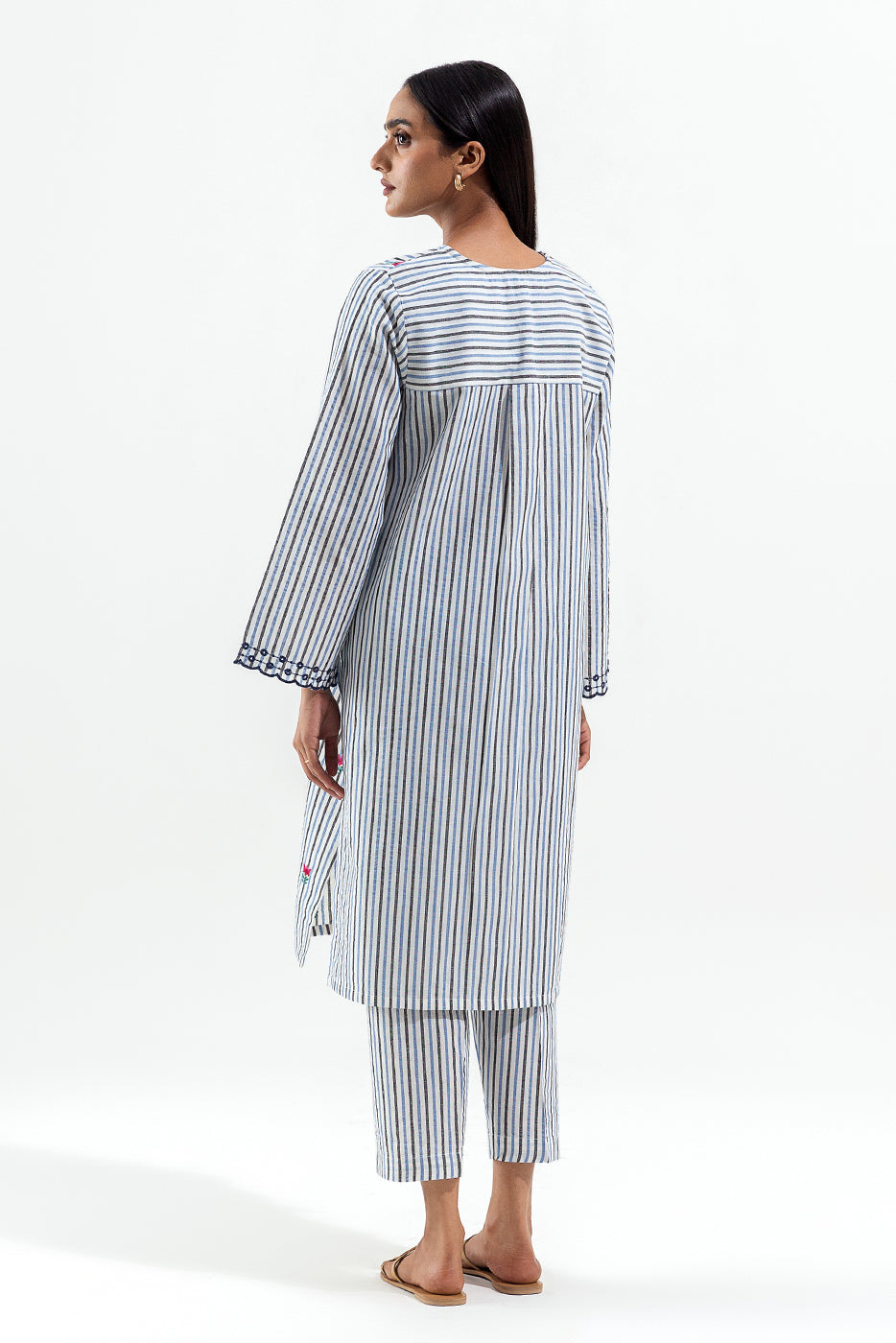 2 Piece Embroidered Yarn Dyed Suit (Pret)