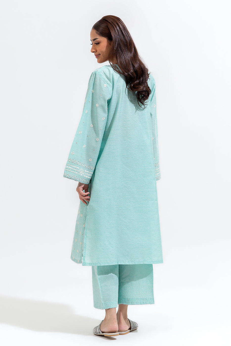 2 Piece Embroidered Chikenkari Suit (Luxury-Pret)