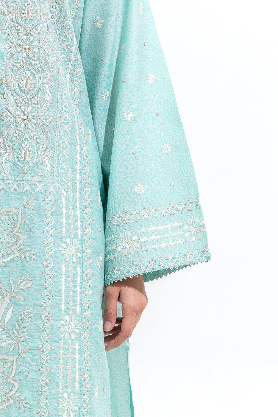2 Piece Embroidered Chikenkari Suit (Luxury-Pret)