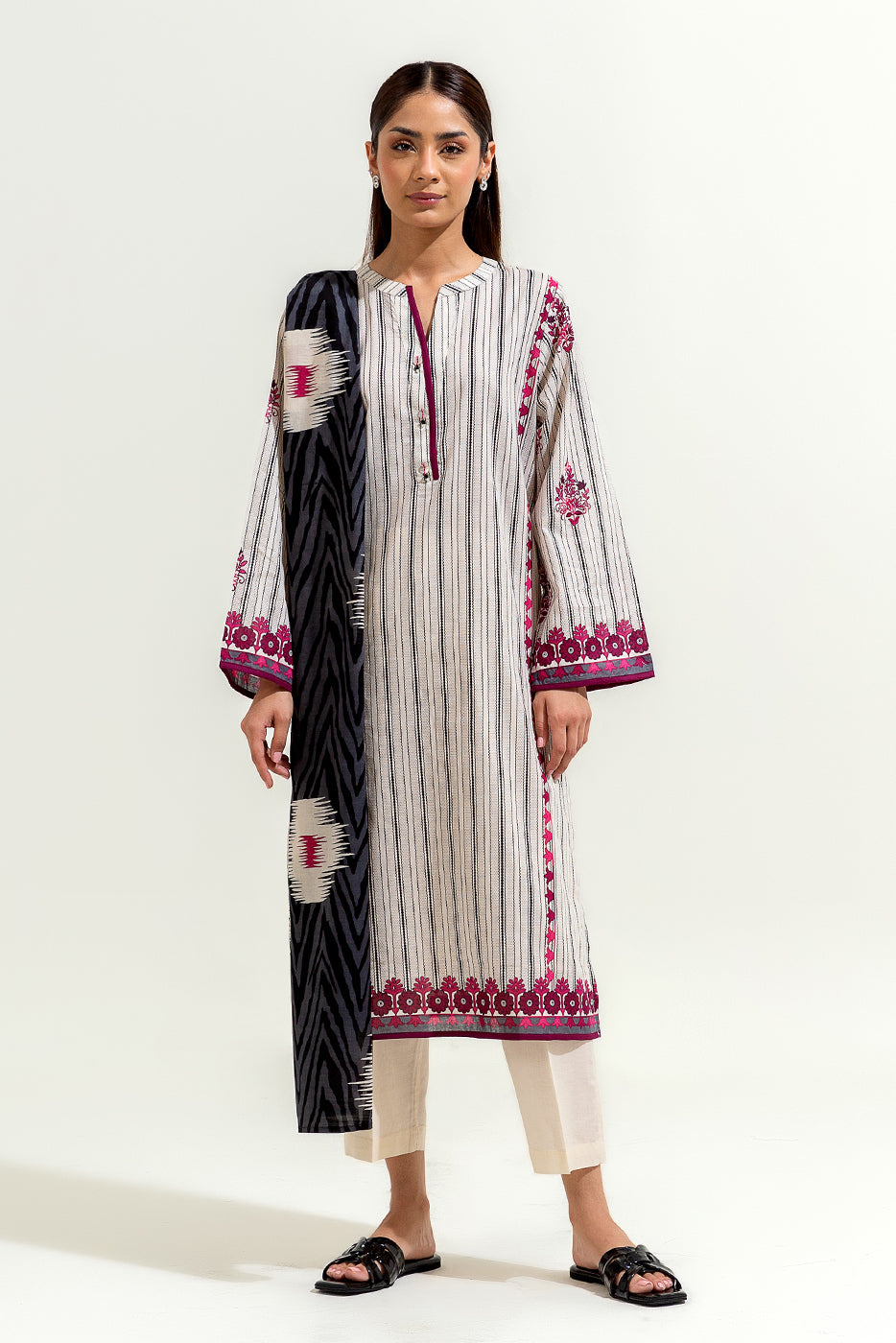 3 Piece Printed Lawn Suit (Pret)