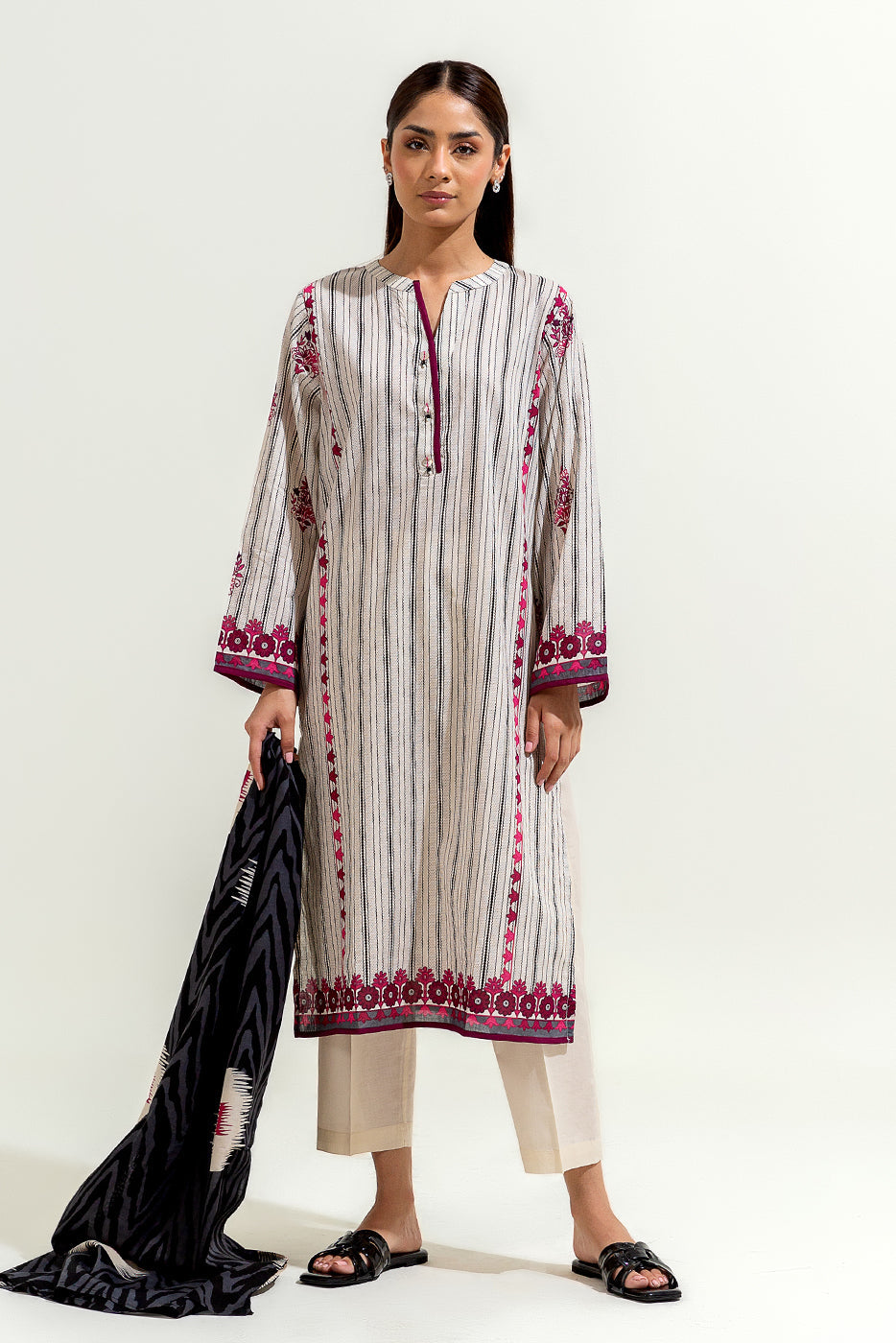 3 Piece Printed Lawn Suit (Pret)