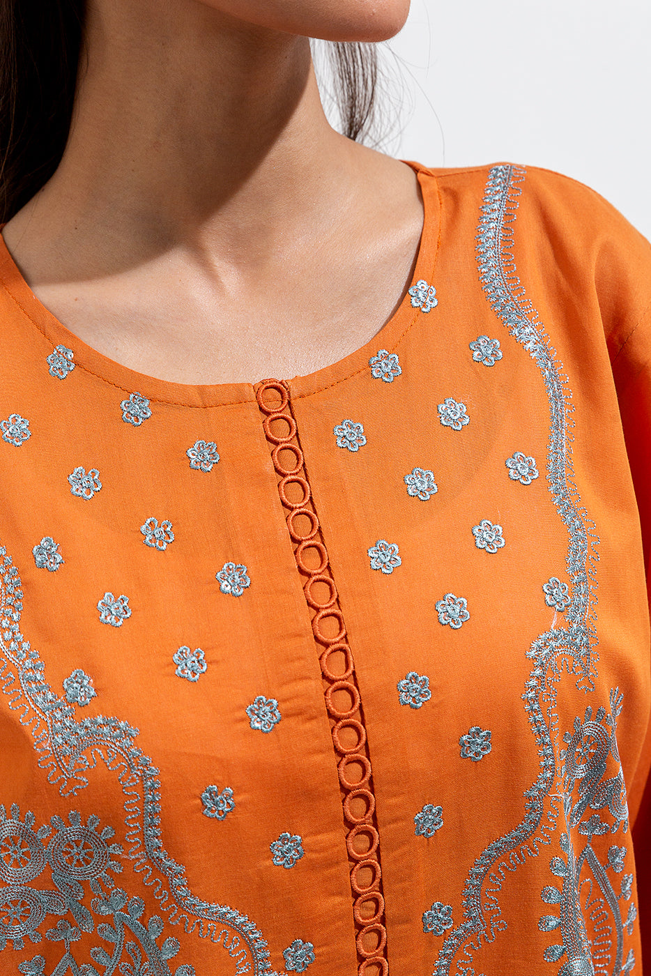 2 Piece Embroidered Lawn Suit (Pret)