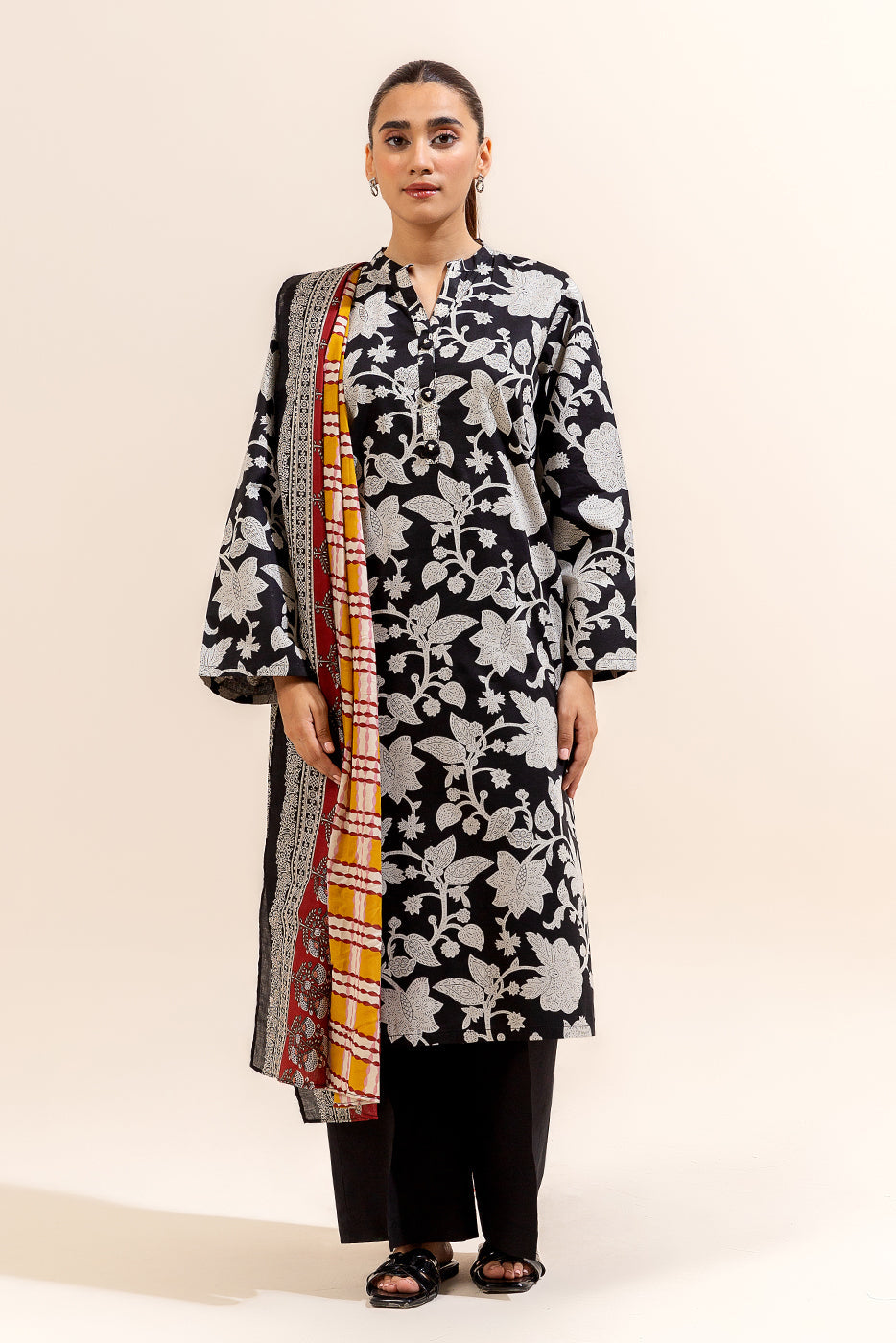3 PIECE PRINTED LAWN SUIT-ONYX HAZE (UNSTITCHED)