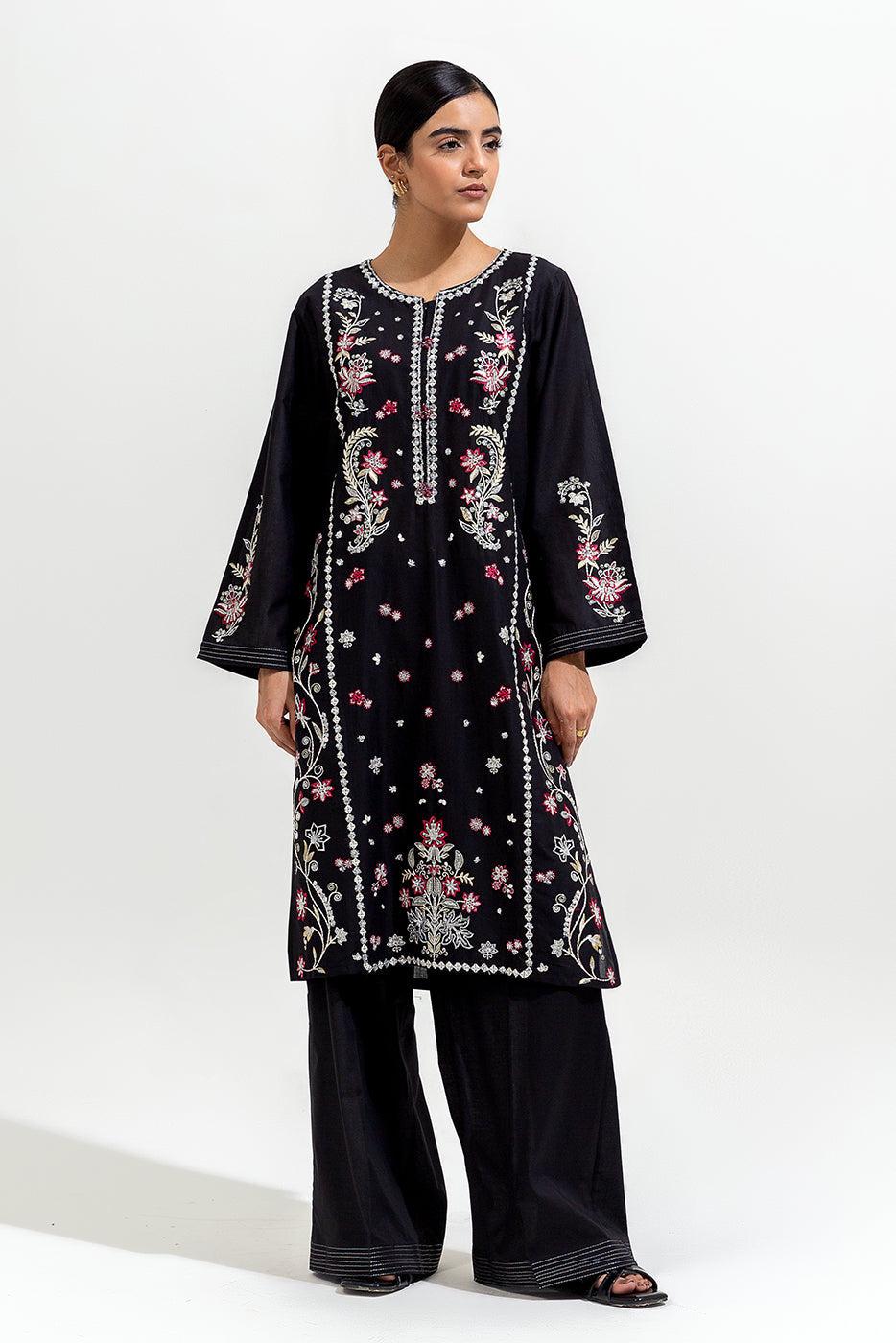 2 Piece Embroidered Lawn Suit (Pret)