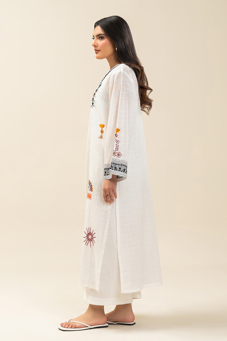 https://cdn.shopify.com/s/files/1/0488/9201/8848/files/BT1250004PR0224_4.jpg?v=1770978464