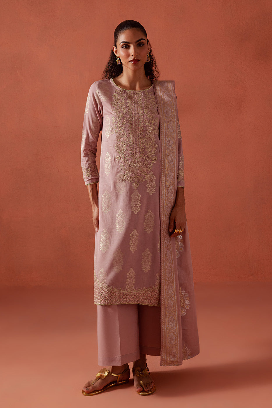 3 PIECE EMBROIDERED LUREX JACQUARAD SUIT-BABY BLUSH (UNSTITCHED)