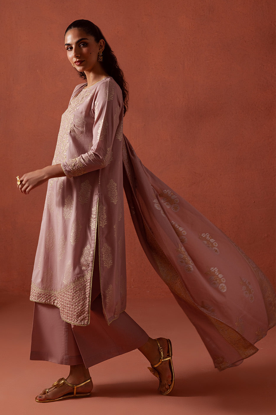 3 PIECE EMBROIDERED LUREX JACQUARAD SUIT-BABY BLUSH (UNSTITCHED)